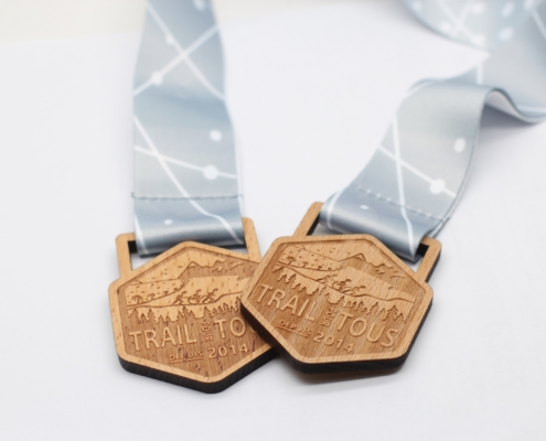 médailles en bois personnalisées